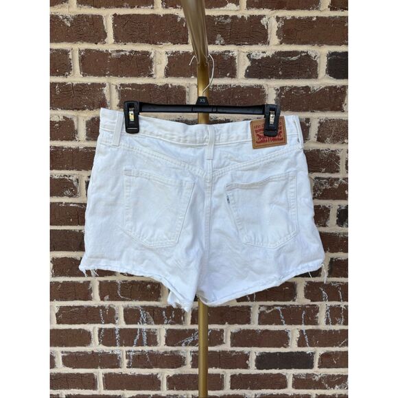 Levi’s White High Waisted Cutoff Mom Shorts Size 31 - Picture 3 of 8
